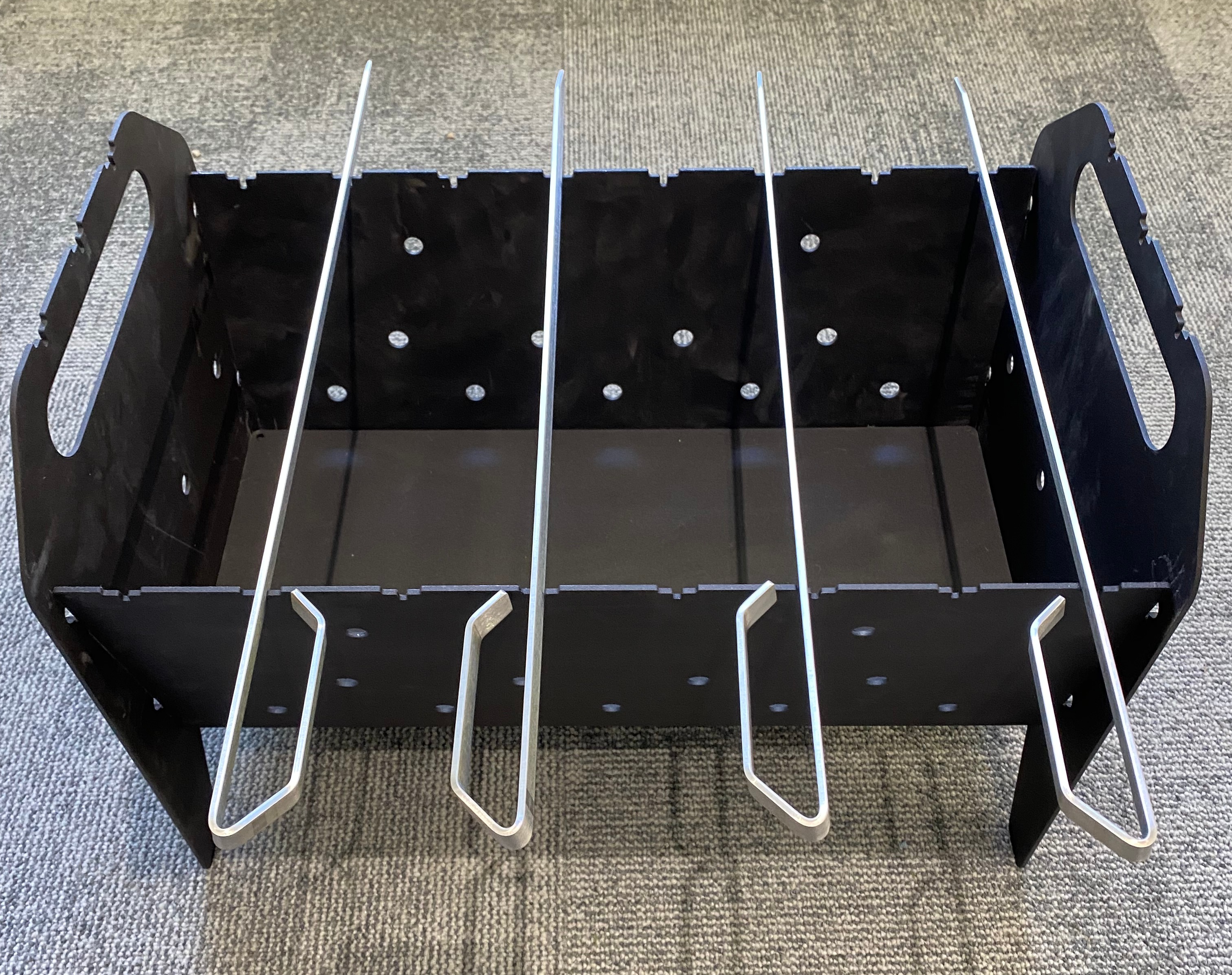 MINI SÖEGRILL VARRASTEGA KITMAN THULEMA